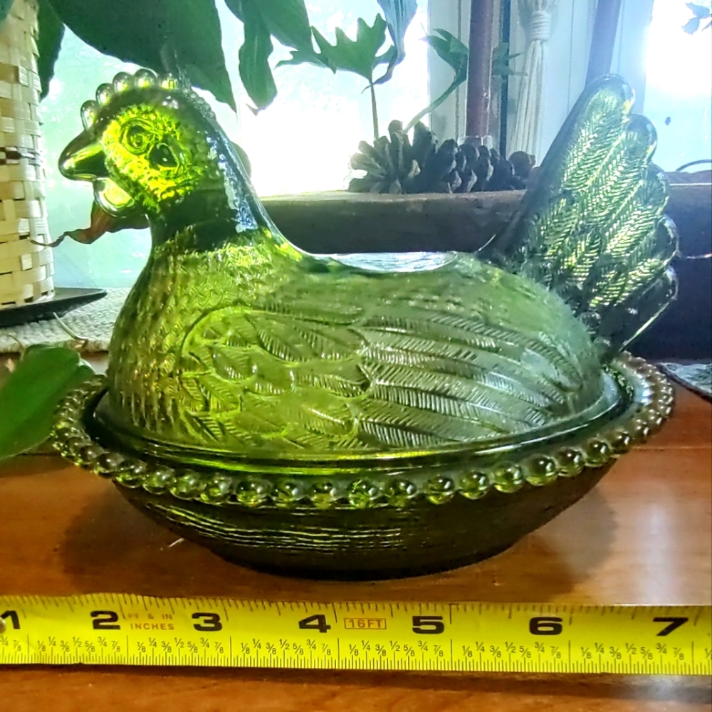 Vintage mid century green glass nesting hen